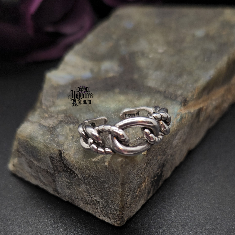 Twisted Fate Ring